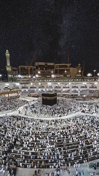 kaaba-praying-ground-night-people-crowd-winter-event-snow-famous-place-celebration-crowded-thumbnail.jpg